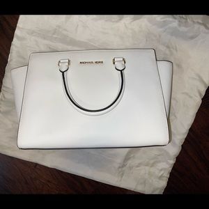 Authentic Michael Kors Bag!
